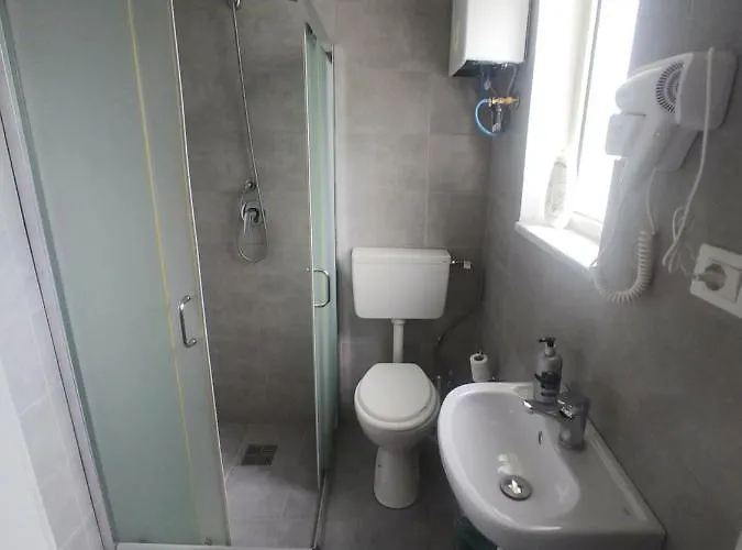 Pensión Garden Shkodër