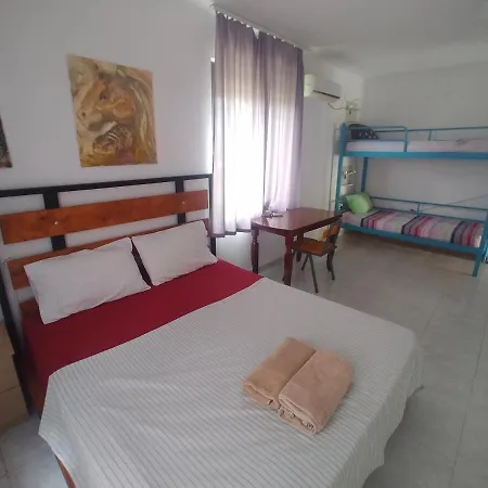 Garden Πανσιόν 3*